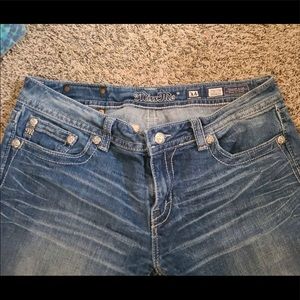 Miss Me Bermuda Shorts size 34 in Great condition